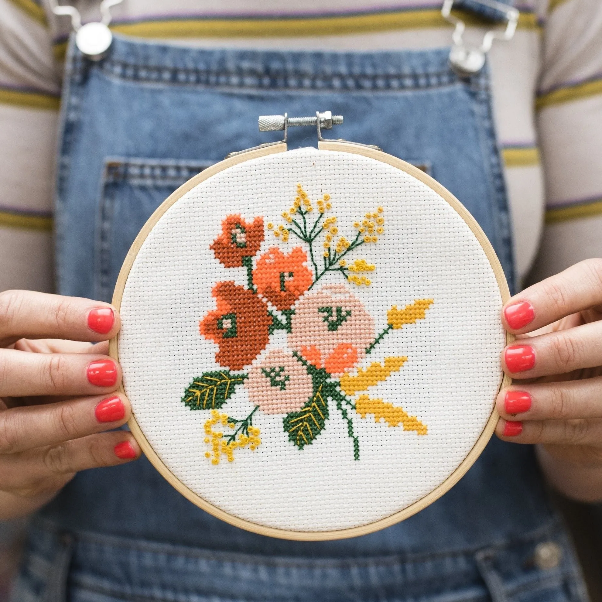 Amethyst Floral Embroidery Kit (Multi Colours   White)